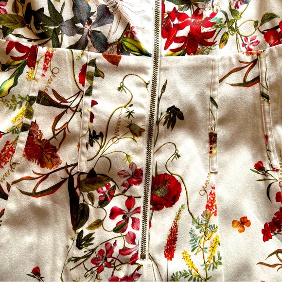 Tahari Arthur S Levine Dresses Color Ivory/Rio White Floral Julie Dress Side 4. - Picture 11 of 16